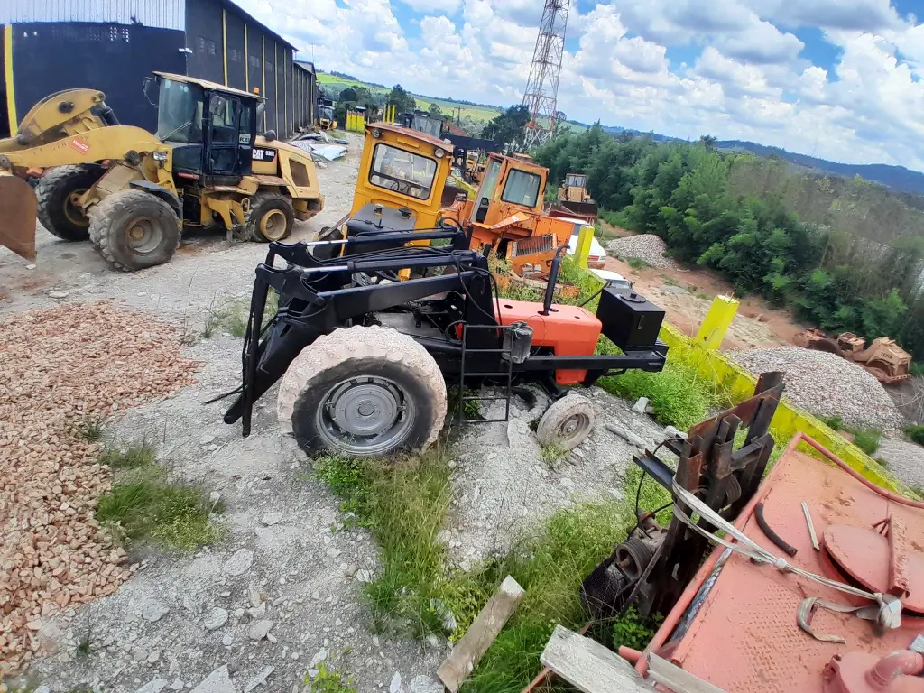 4_maquina_Trator Masseifergson 290 4x2(1).webp