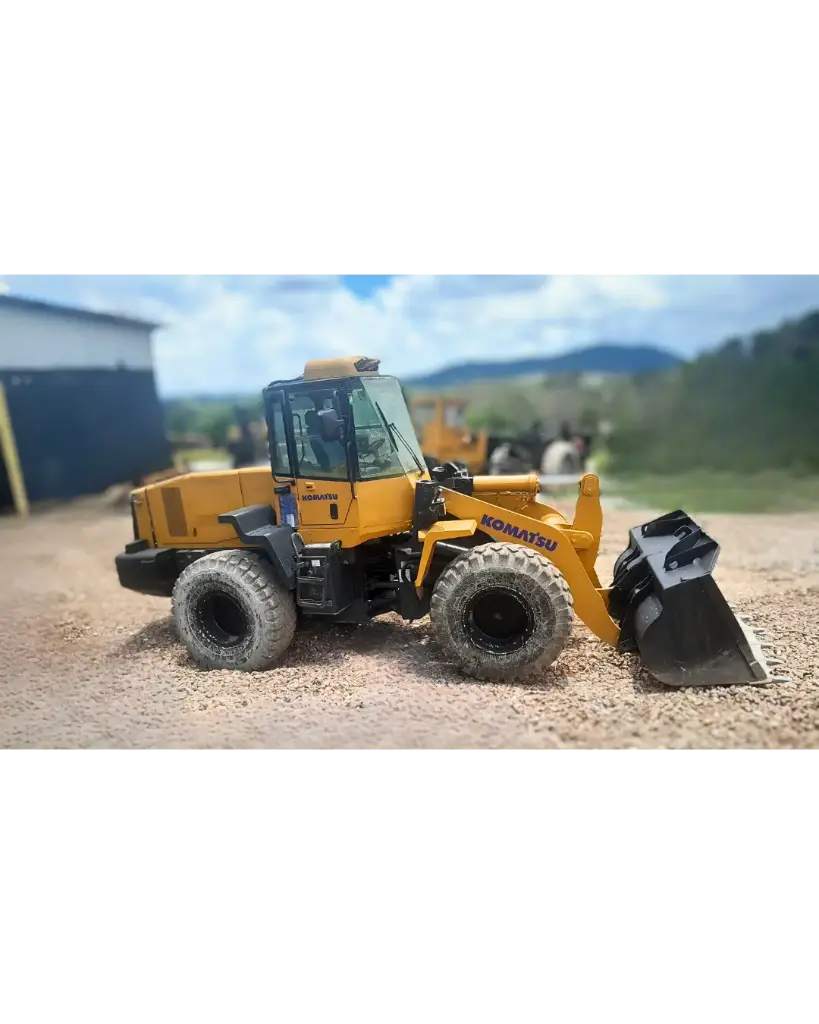 Carregadeira Komatsu WA320