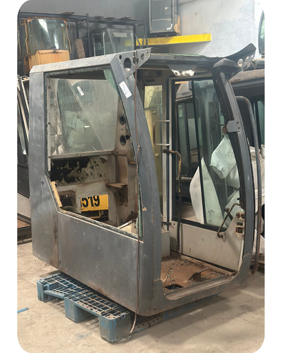Cabine de Escavadeira Fiatallis FX215